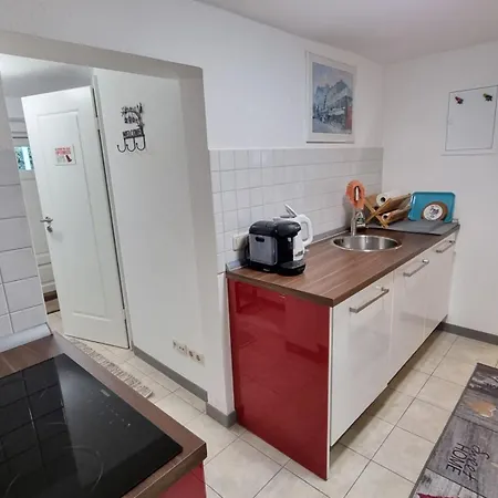 Leuchtturmstrasse 3 - 56-03 *