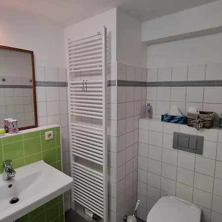 Leuchtturmstrasse 3 - 56-03 *